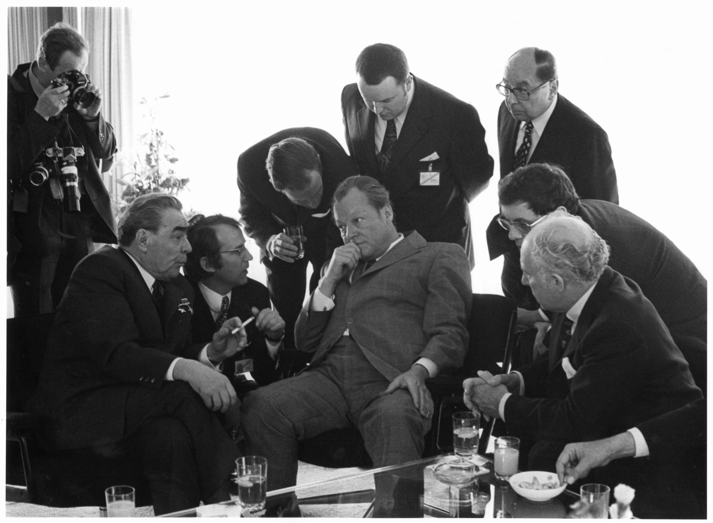 03 Leonid Breschnew und Willy Brandt, Bonn, 1973 © Barbara Klemm