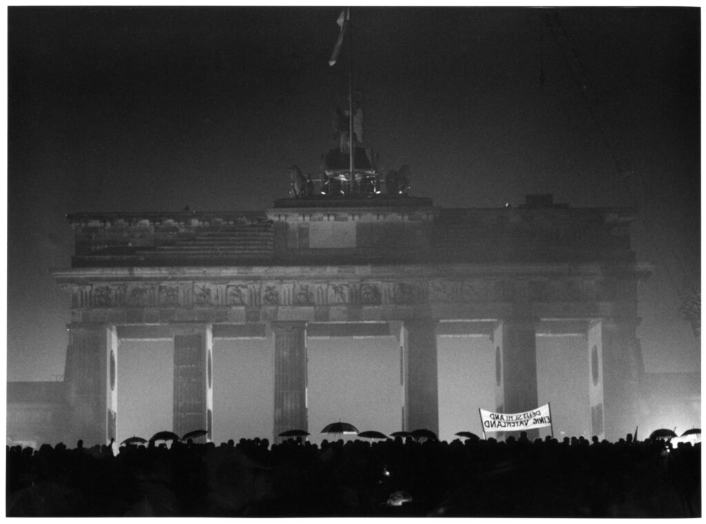 05 Öffnung des Brandenburger Tors, Berlin, 22. Dezember 1989 © Barbara Klemm
